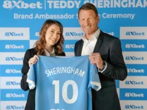 8xbet thông báo teddy sheringham là đại sứ thương hiệu chính thức